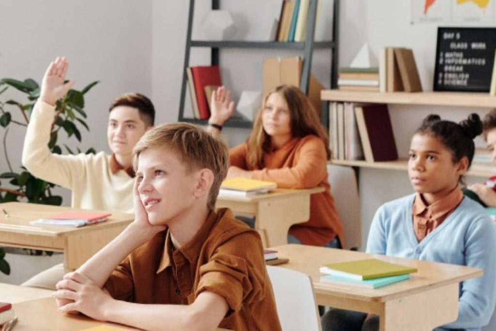 Mengapa Pendidikan di Amerika Lebih Fokus pada Diskusi daripada Hafalan